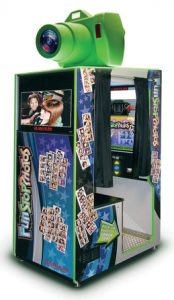 Digital photo booth manufacturer Team Play introduces its digital photo booth Fun Stop Photos